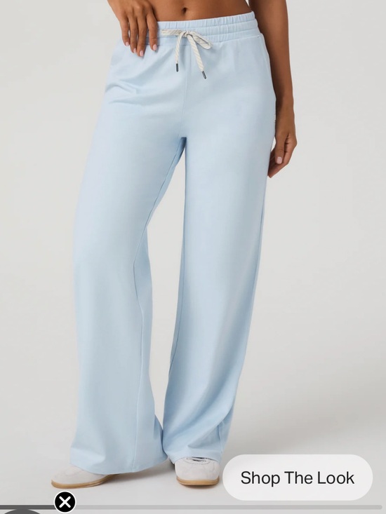 Vuori Pants - Vuori halo essential wide leg pant size medium. Soft sky Heather